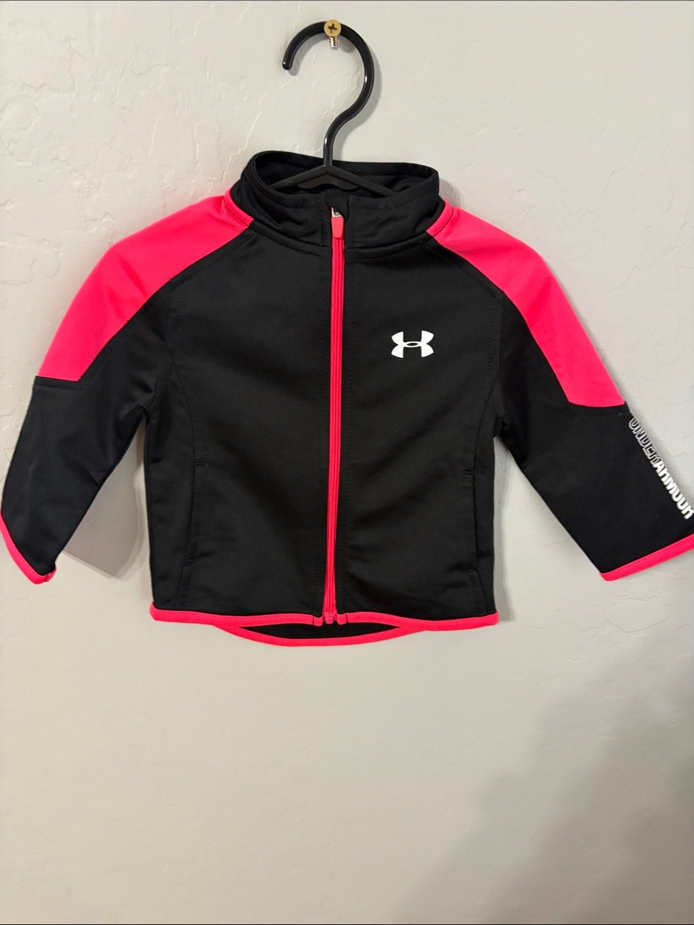 Under Armour Kids Black and Hot Pink Full-Zip Rashguard